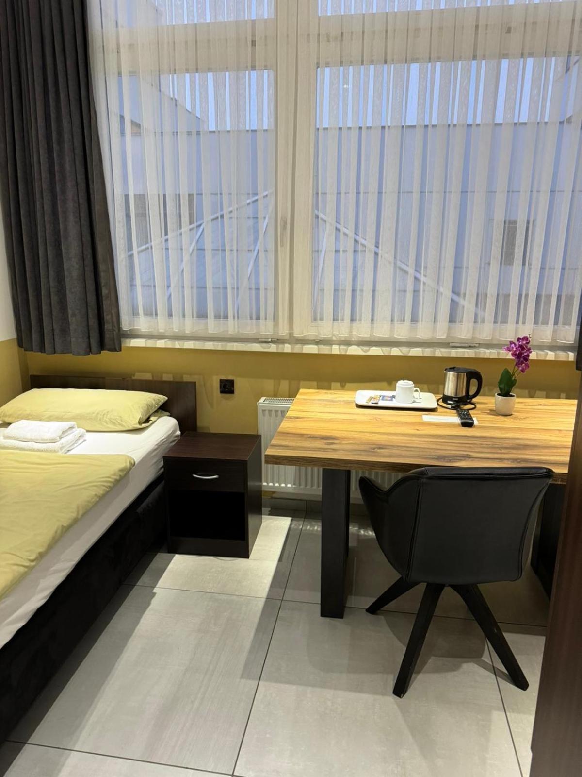 Stadtpension Heilbronn Esterno foto